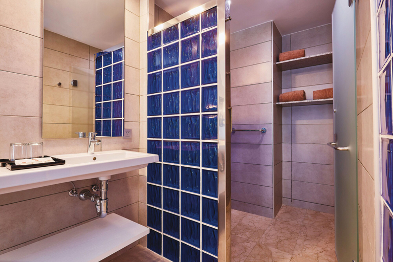 Bathroom 3, Hotel Riu Bambu - All Inclusive, Salvaleon de Higuey