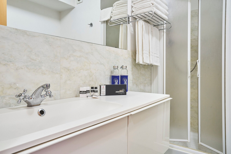 Bathroom, Hotel Mondolè, Cuneo