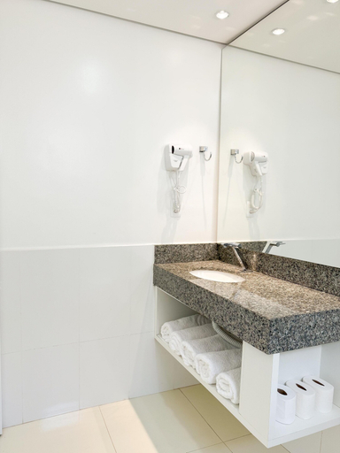 Bathroom 3, Yes Hotel, Sapezal