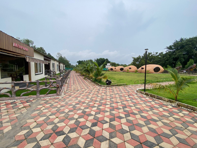 Exterior & Views 2, The River Park Resort, Bastar