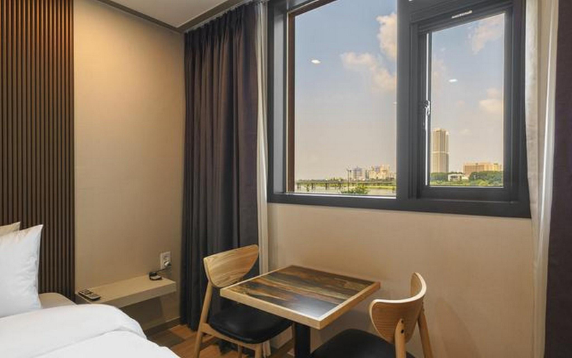 Bedroom 4, Yeoju Reverse Hotel, Yeoju