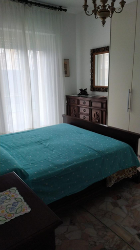 Bedroom 5, LA CASA DI INES, Savona