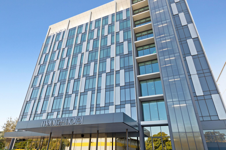 Exterior 3