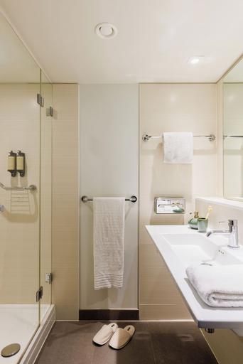 Bathroom 5, Hotel Aazaert by WP Hotels, West-Vlaanderen