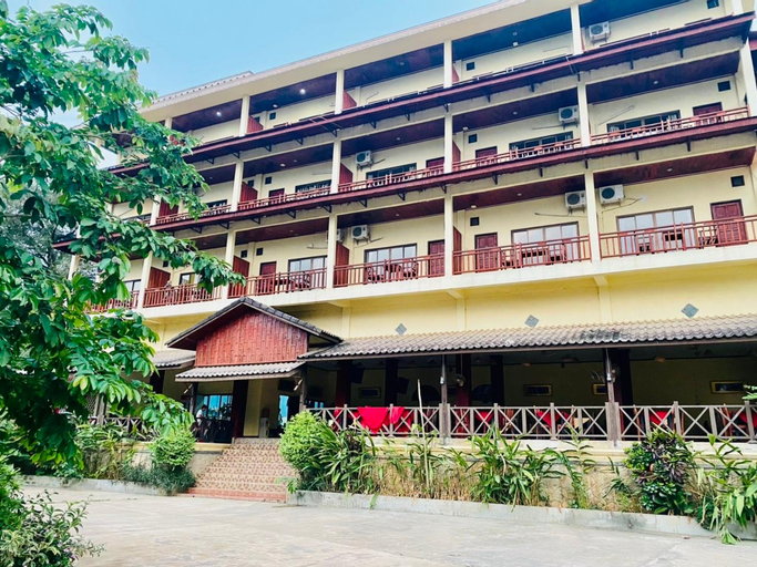 Hana Riverside Hotel, Vangvieng