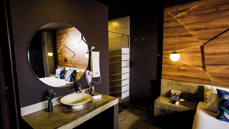 Bathroom 4, Los Patios Cool Living, Medellín