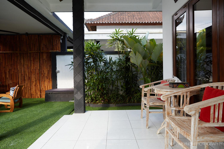 Others 5, Massive 6-bedroom Villa with 2 Pools, Badung