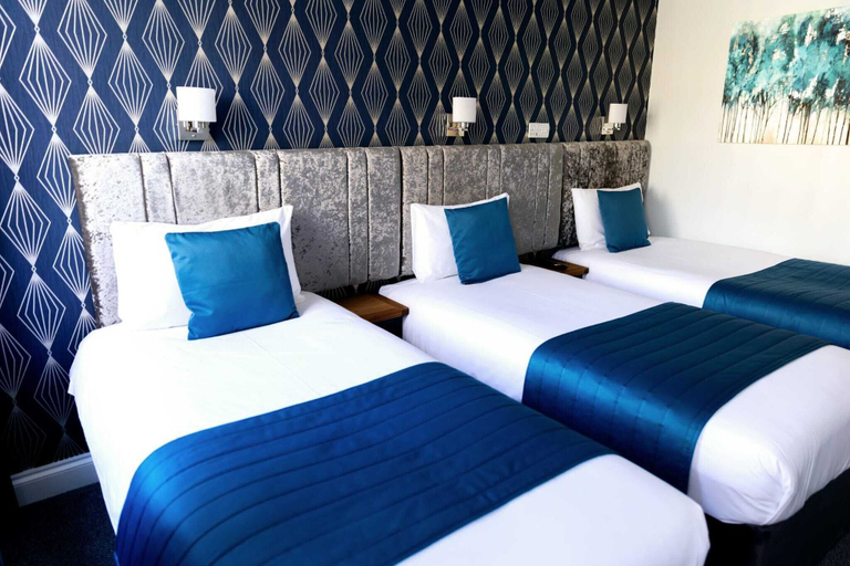 Bedroom 4, George Hotel, London