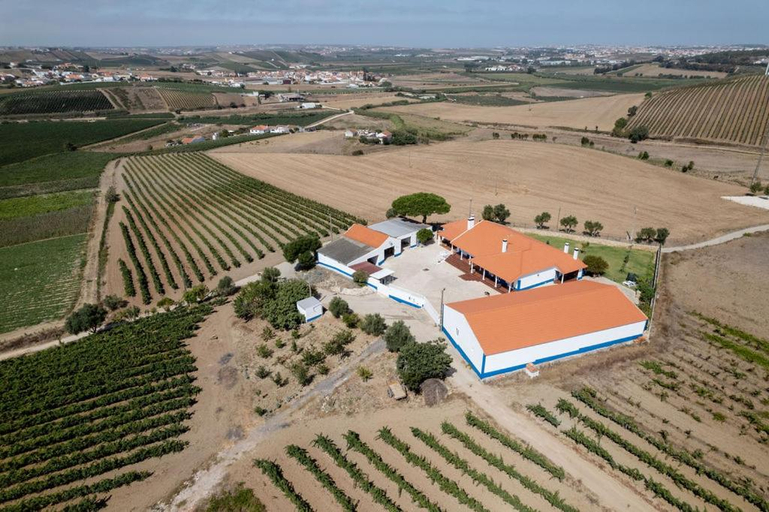 Others 2, WHome Countryside Charm Near Wedding Venue w/ BBQ Patio, Torres Vedras