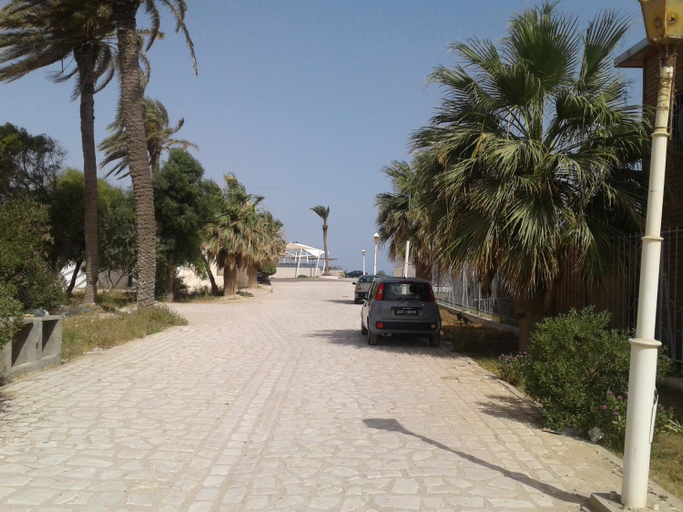 Others 5, Duplex pied dans l'eau avec magnifique vue sur mer, Monastir