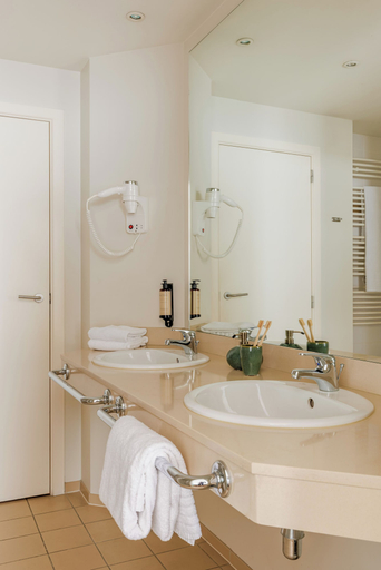 Bathroom 5, Hotel Aazaert by WP Hotels, West-Vlaanderen