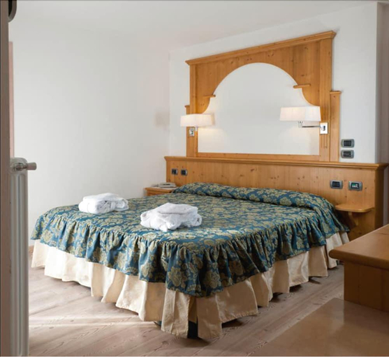 Bedroom, La Quiete Resort, Trento