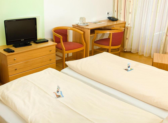 Bedroom 2, Kurhotel Bad Zell, Freistadt
