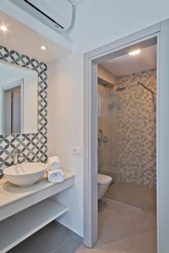 Bathroom 3, NOSTOS, South Aegean