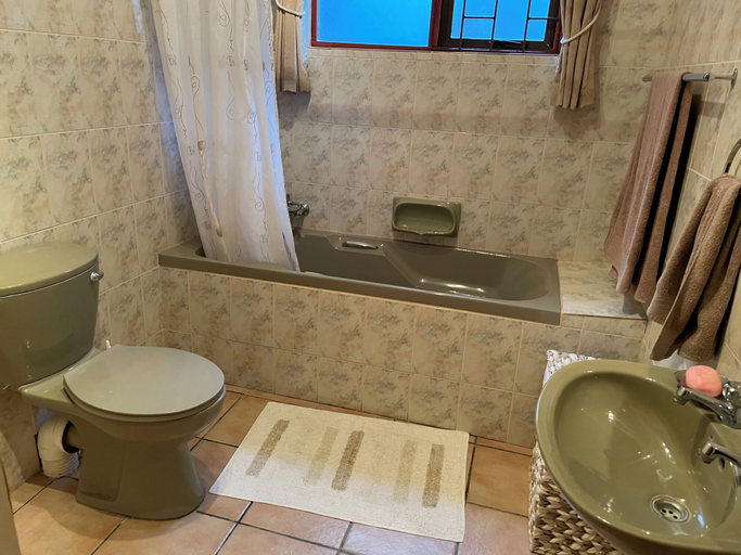 Bathroom 3, Canosas Home, Walvisbay Urban