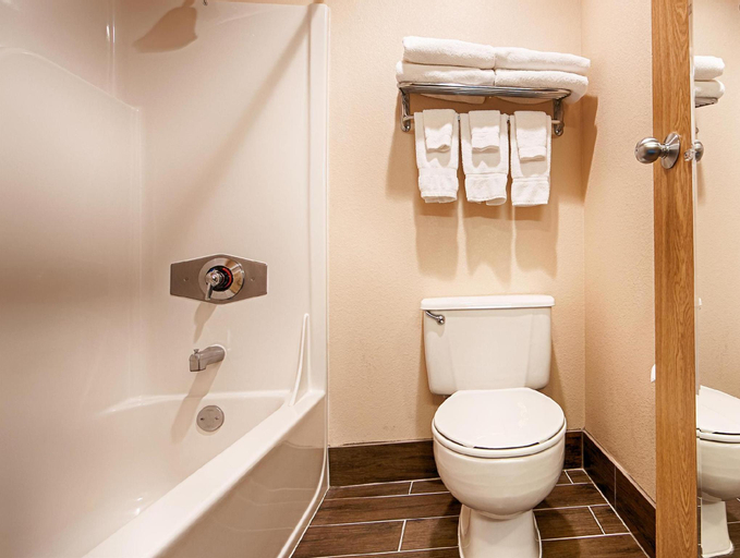 Bathroom 9