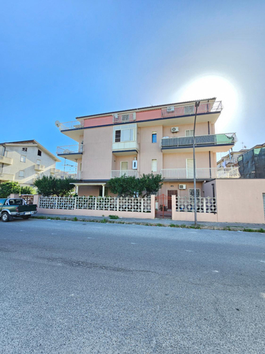 Exterior 7
