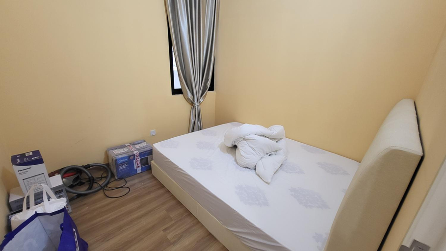 Bedroom 2, D Twin Semi D (22 - 44 pax), Kinta