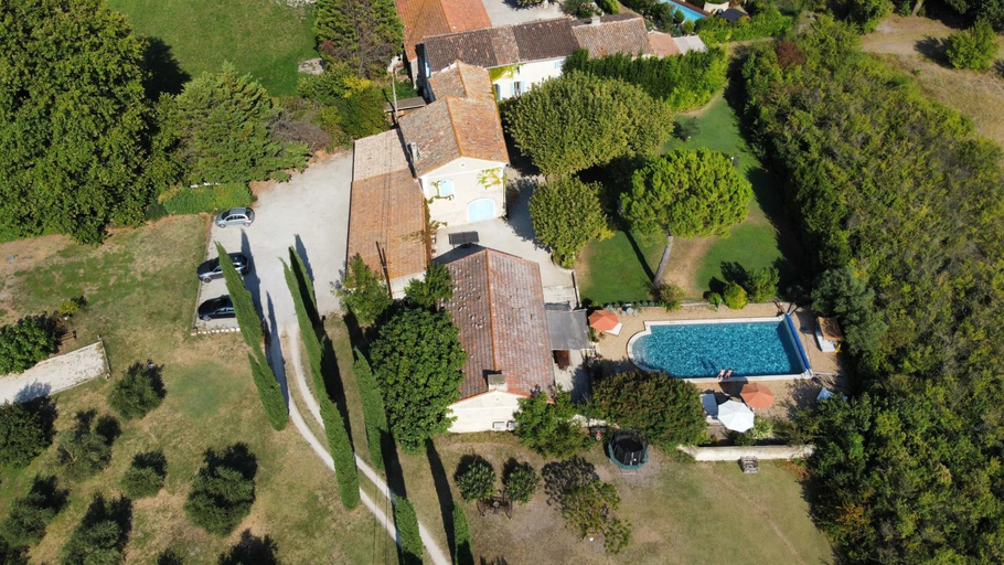 Exterior & Views 1, Le Mas des Perrines Maison d’Hotes, Vaucluse