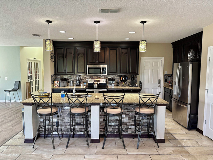 Others 5, Spacious Fun & Convenient, Polk