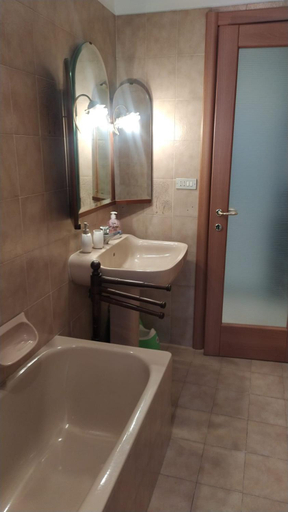 Bedroom 3, LA CASA DI INES, Savona