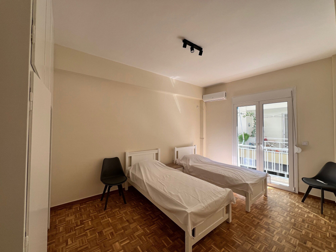 Room 3, Madonna's Cozy Apartment, Attica