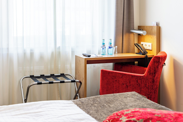 Bedroom 3, Maingau Hotel, Frankfurt am Main