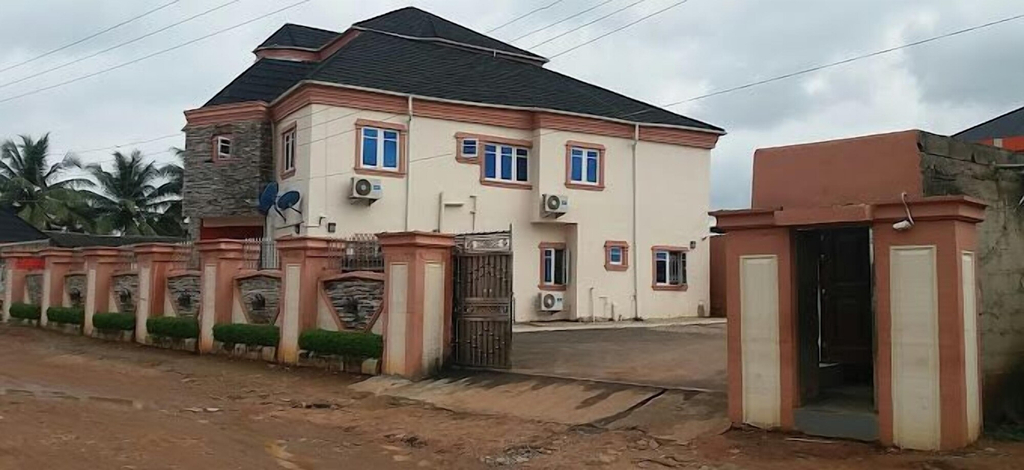 Exterior 2, Hotel De Currency, AdoOdo/Ota