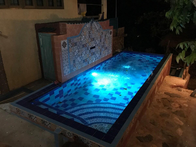 Others 2, Capiz Beach Villa w/ pool (entire cottage for 12), Calatagan