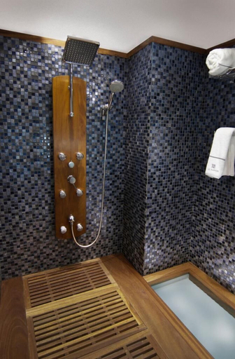 Bathroom 2, Le Fayan Nile Cruise - Mondays from Aswan & Thursdays from Luxor, Luxor