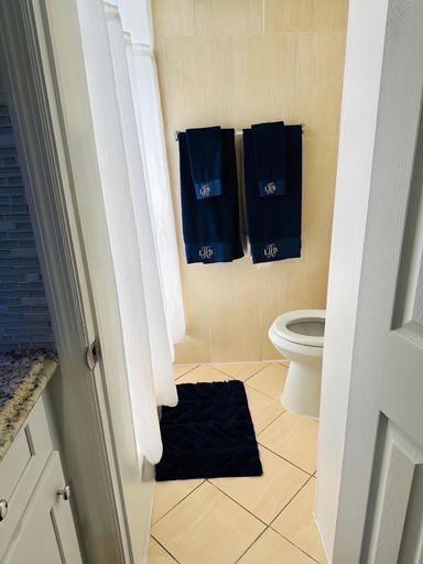Bathroom 4, Long Beach Hotel, Nassau