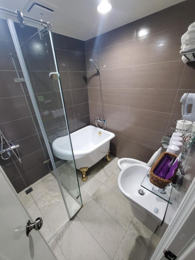 Bathroom 4, Seaside Homestay on the Journey, New Taipei City