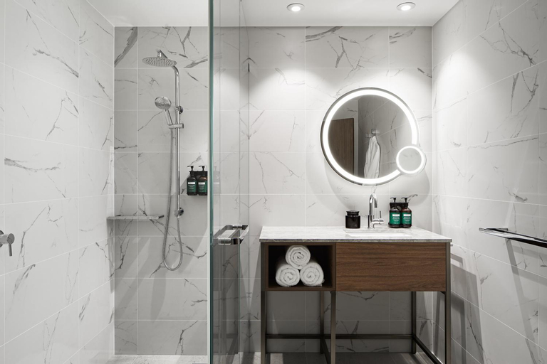 Bathroom 23