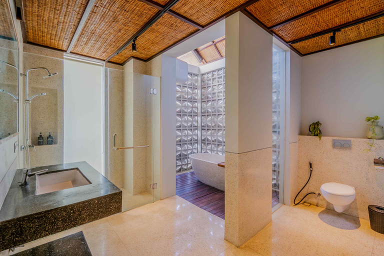 Bathroom 5, The Hollow Villa by Betterplace, Badung