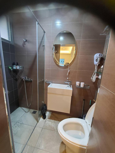 Shower 2, Seaside Homestay on the Journey, New Taipei City