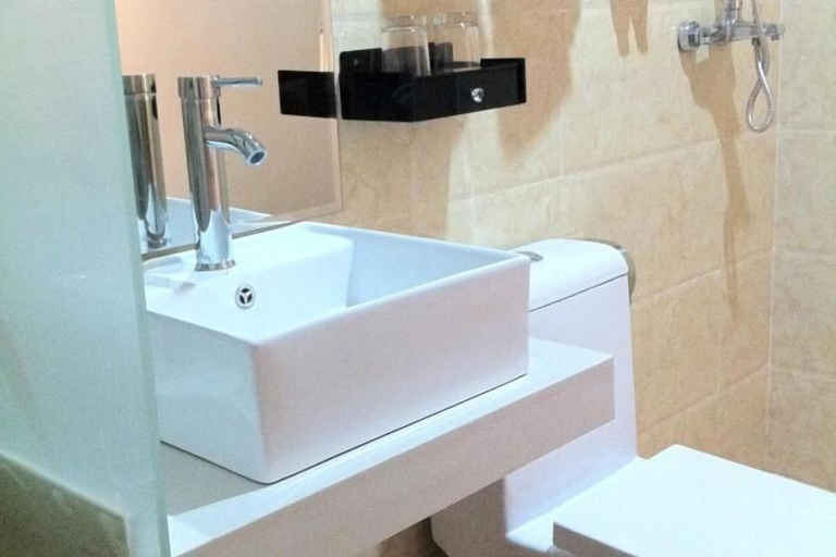Bathroom 3, SWT(sweetheart) Express Hotel, Dongguan