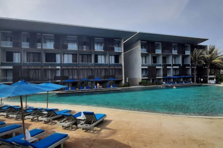 Swimming Pool 23