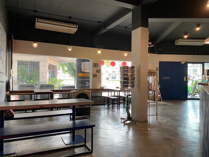 Food & Drinks 5, Loftel Station Hostel, Bang Rak