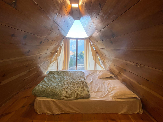 Bedroom, Sky Mount Cottage, Kullu