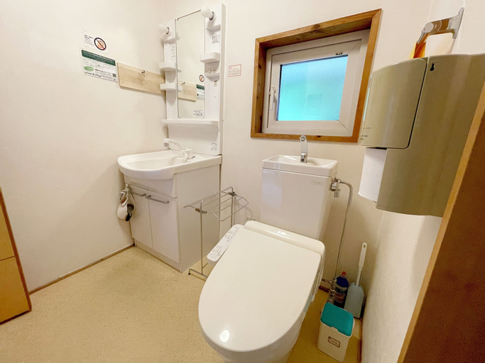 Bathroom 4