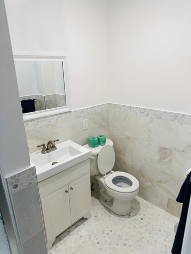Bathroom 4, Long Beach Hotel, Nassau