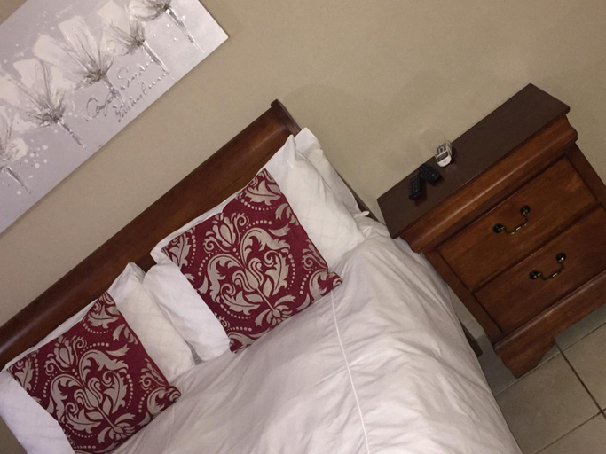 Others 3, DeTlous BnB, Uthungulu