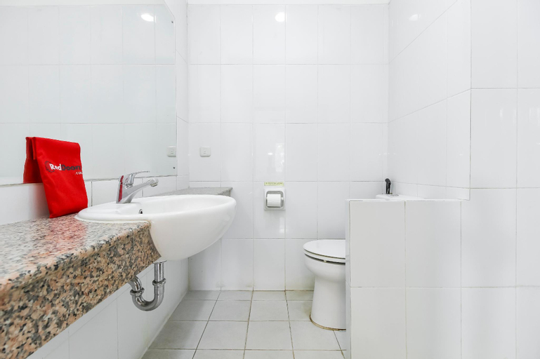 Bathroom 15