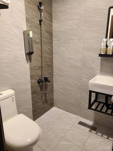 Bathroom 4, The Rooms Inn, Taipei City