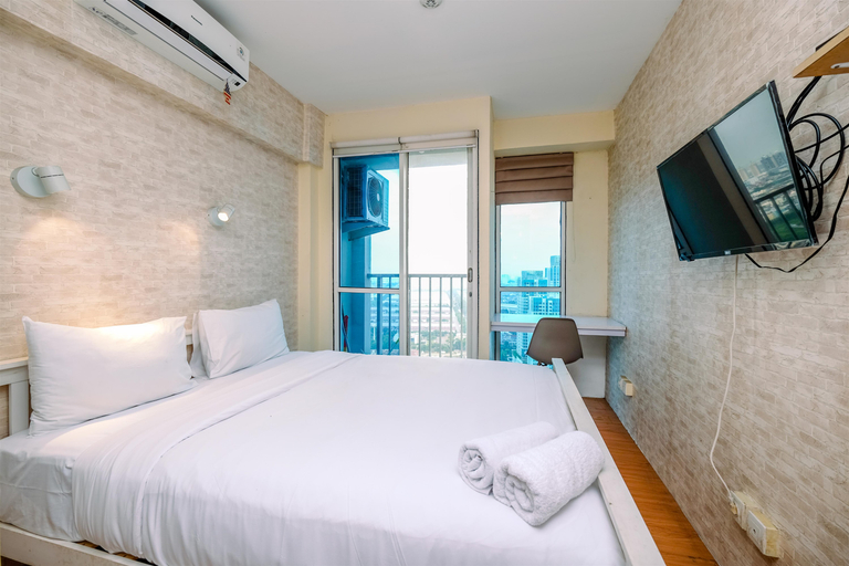 Bedroom 2, Minimalist Studio with Great City View at Tifolia Apartment By Travelio, Jakarta Timur