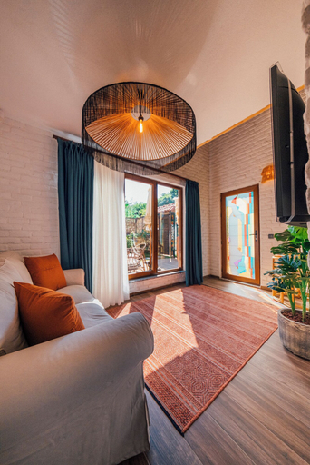 Others 5, Feronia Suites, Kartepe
