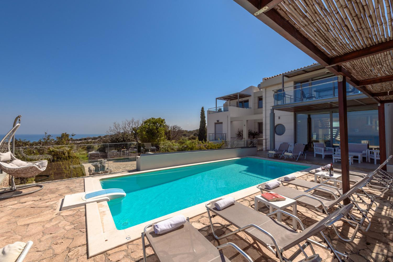 Sport & Beauty 2, Villa Serenity - With Private Heated Pool, Crete