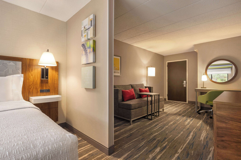 Bedroom 3, Hampton Inn by Hilton Shelton, Fairfield