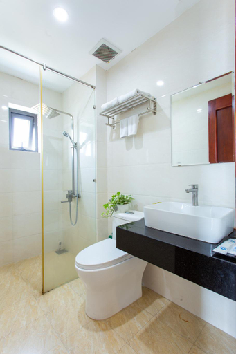 Bathroom 22