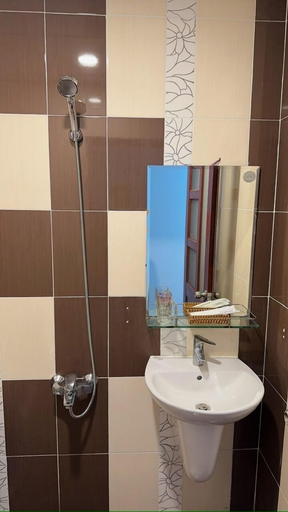 Bathroom 3, Tuan Viet Hotel, District 1